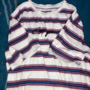 Empyre embroidered tee